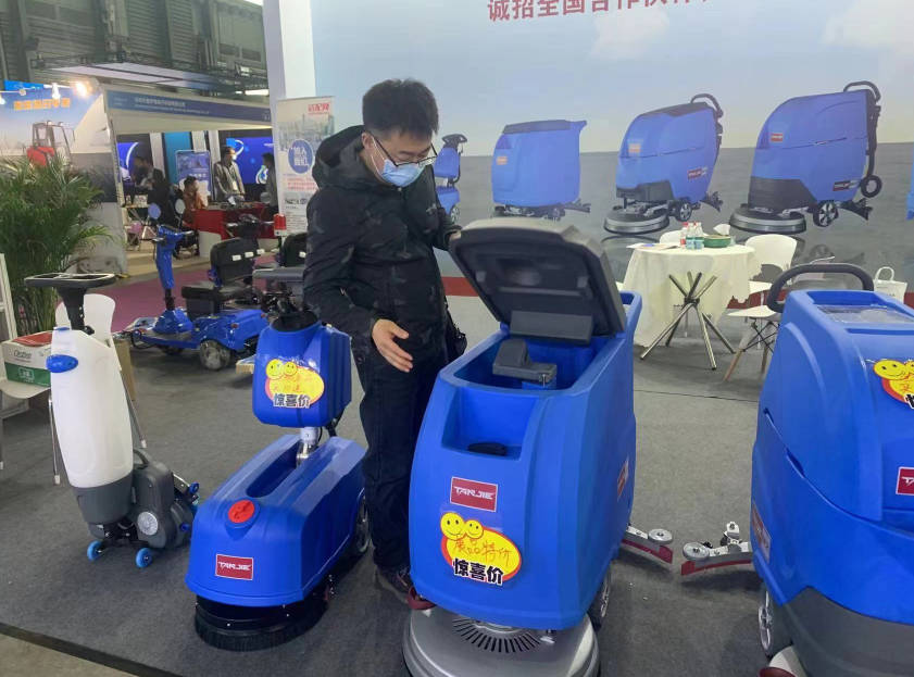 坦洁坦洁洗地机公司致力于电动洗地机的生产、销售和服务百家